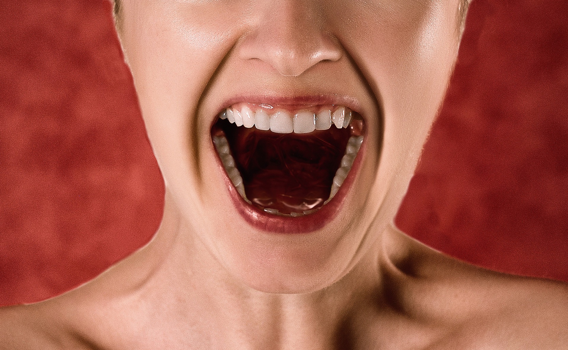 Afte in bocca: quale legame con l’intestino?